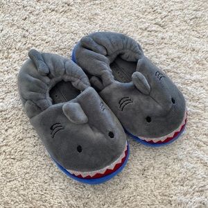 Shark slippers —NEW